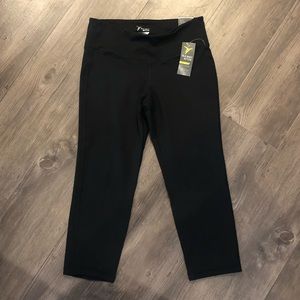 Old Navy Active Capri Leggings